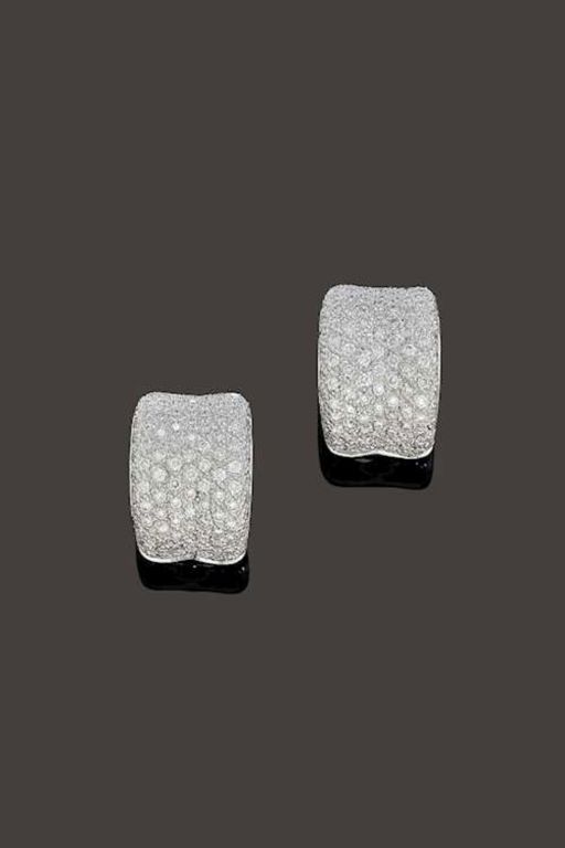 Pair of 18k Gold Diamond Earrings