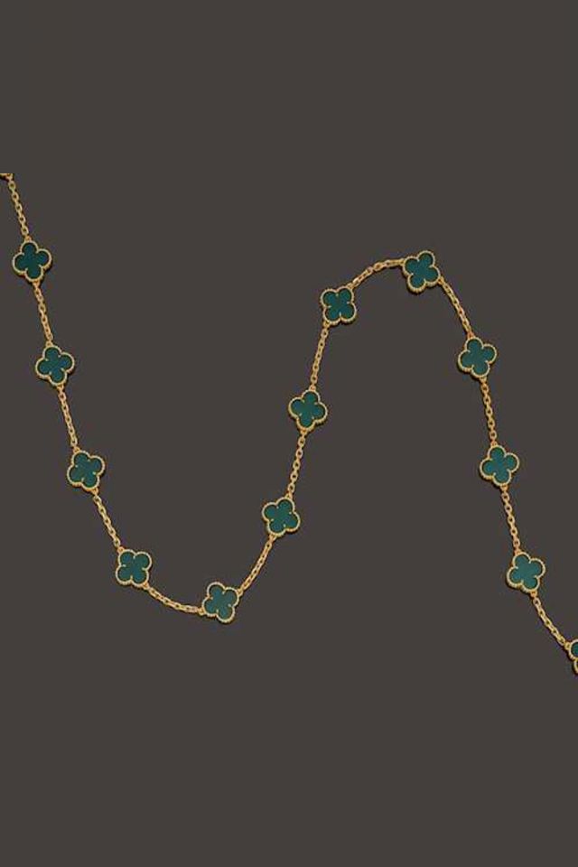 18k Gold Agate Necklace