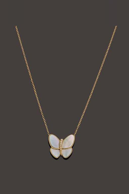18k Gold Diamond Pendant Necklace
