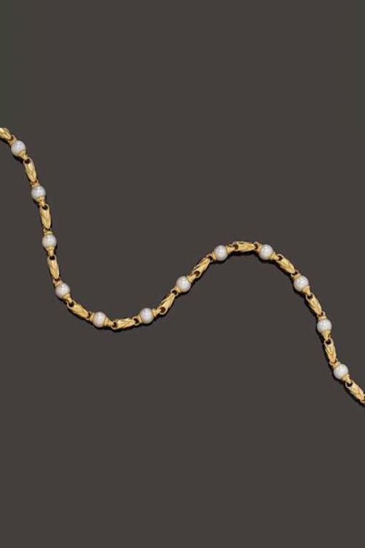18k Gold Pearl Necklace
