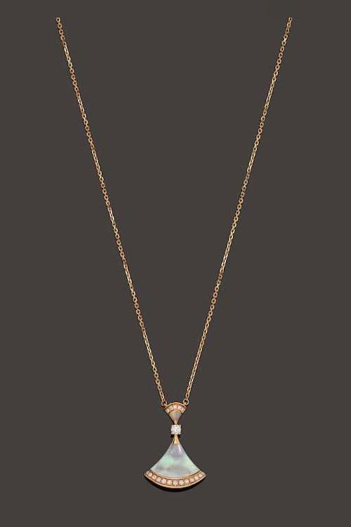 18k Gold Diamond Pendant Necklace