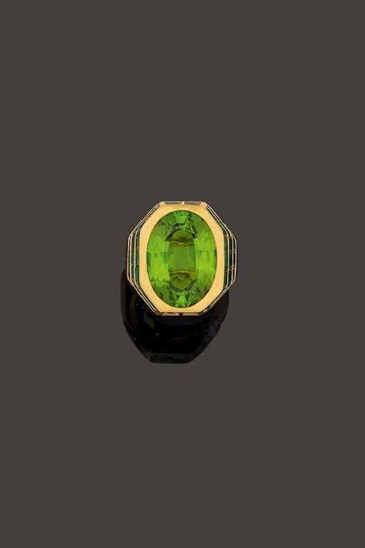18k Gold Peridot, Emerald and Diamond Ring
