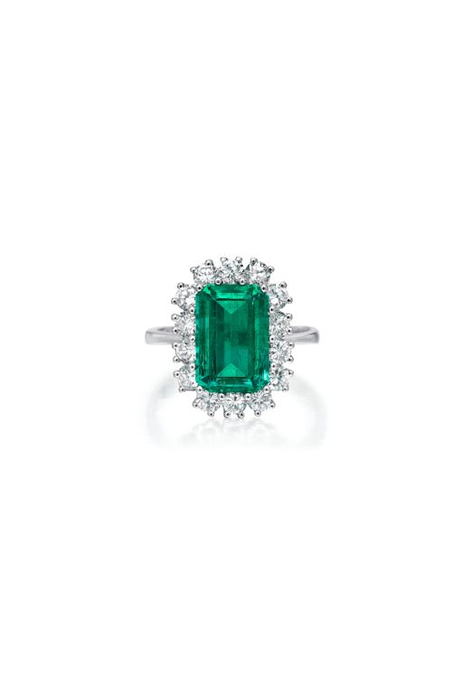 18k Gold Emerald and Diamond Ring