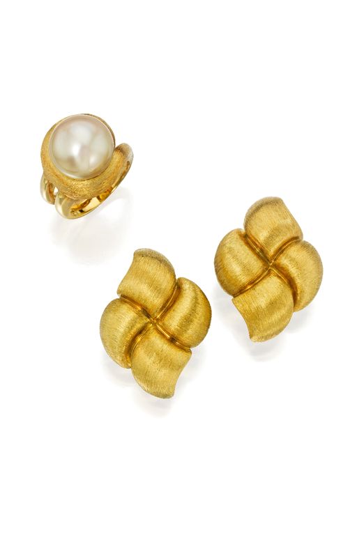 18k Gold Pearl Jewelry Set