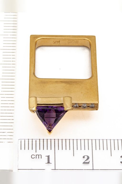 14k Gold Amethyst and Diamond Ring