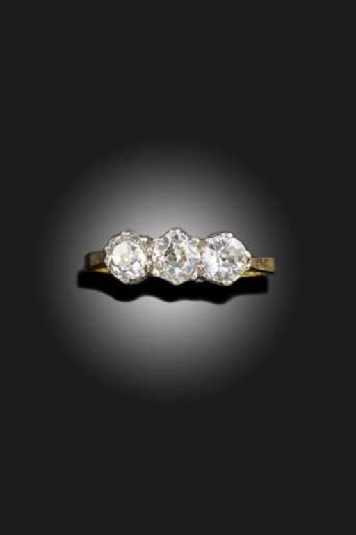 18k Gold Diamond Ring