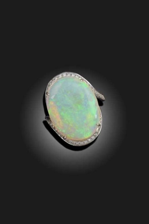 18k Gold Opal and Diamond Ring