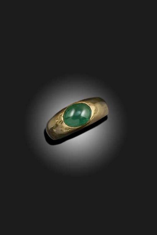 18k Gold Emerald Ring