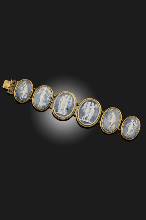 Gold Shell Bracelet