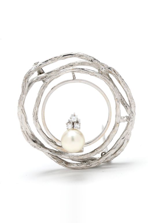 White Gold, Pearl, and Diamond Brooch