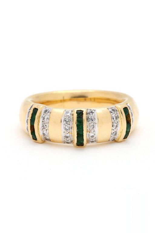 18k Gold Emerald and Diamond Ring
