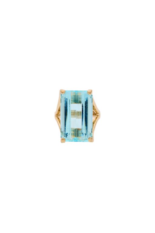 14k Gold Aquamarine Ring
