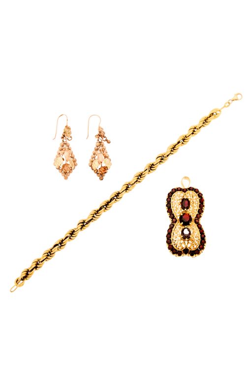 Gold Garnet Jewelry Set