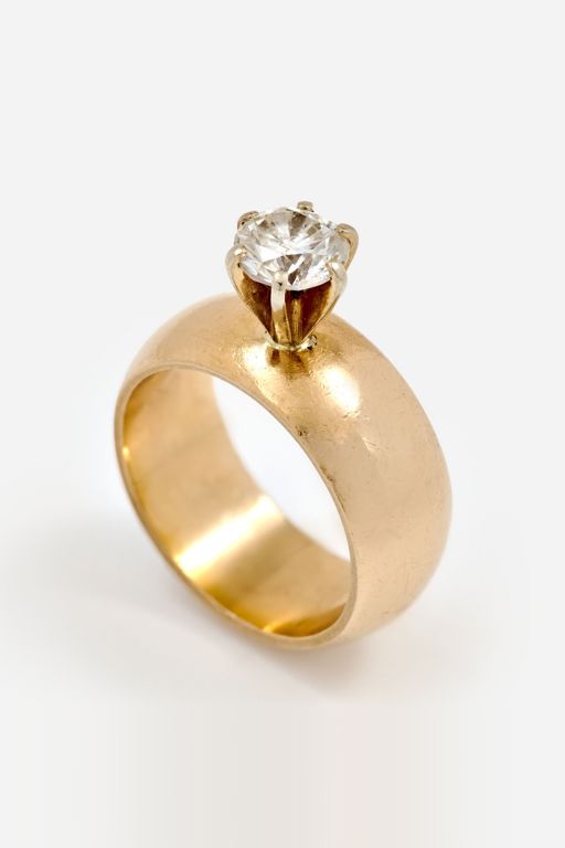 14k Yellow Gold Diamond Solitaire Ring