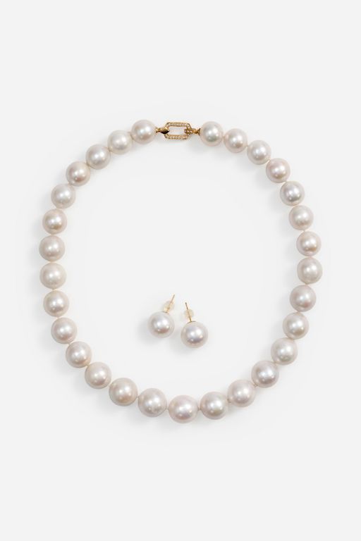 Yellow Gold Pearl and Diamond Jewelry Set
