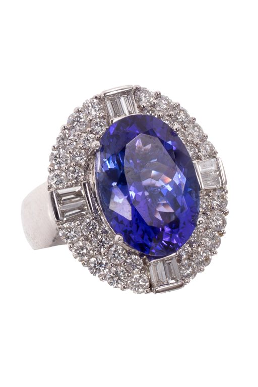 18k Gold Tanzanite and Diamond Ring