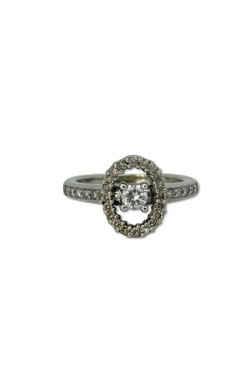 18k White Gold Diamond Ring