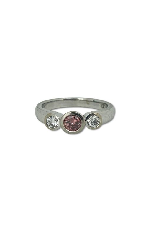 18k Gold Diamond Ring