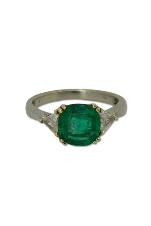 18k Gold Emerald and Diamond Ring