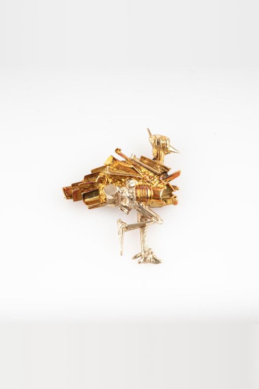 18k Gold Brooch