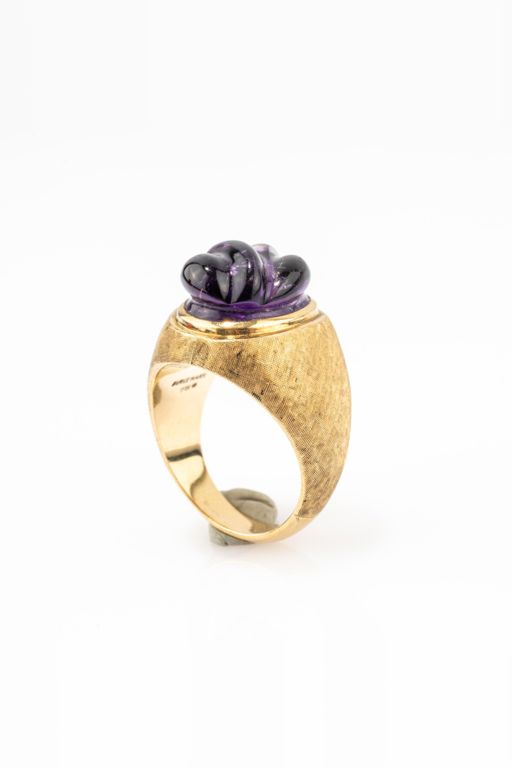 18k Yellow Gold Amethyst Ring