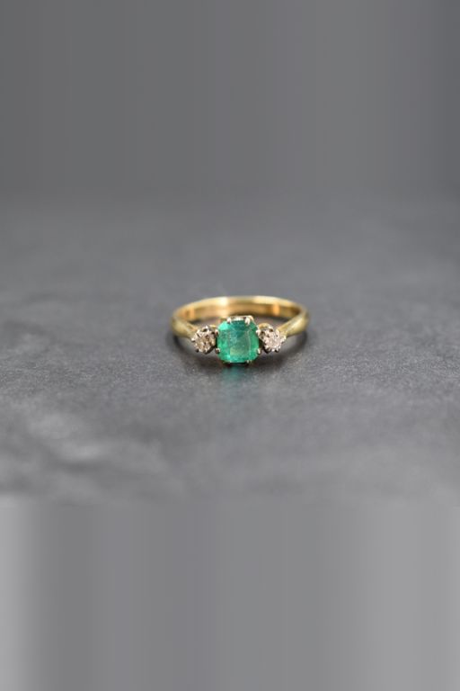 18k Yellow Gold Emerald and Diamond Ring