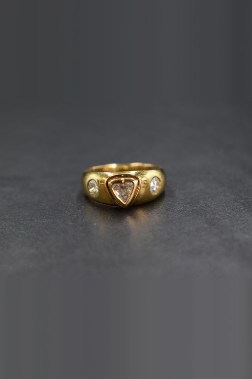 18k Yellow Gold Diamond Gypsy Ring