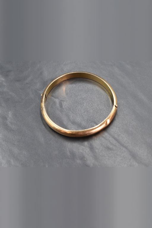 18k Yellow Gold Hinged Bracelet