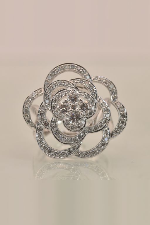 18k Gold Diamond Ring