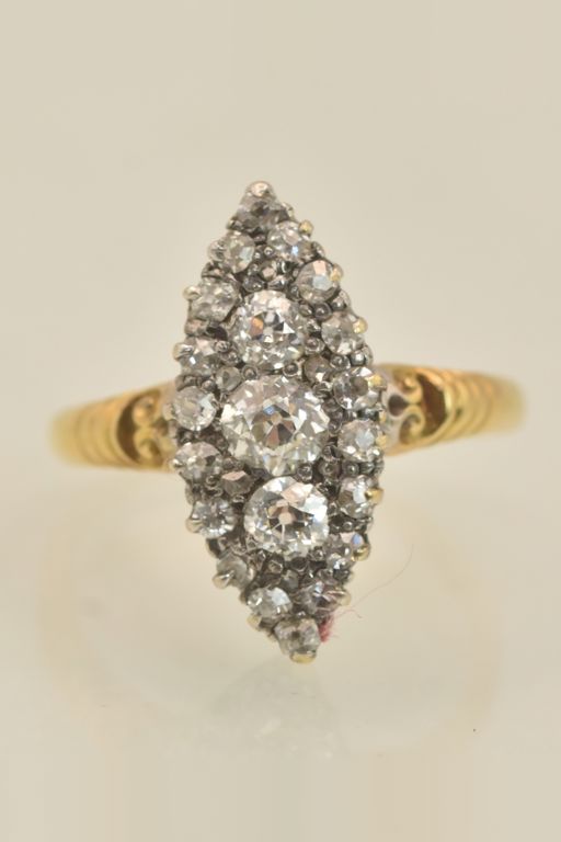 18k Gold Diamond Ring