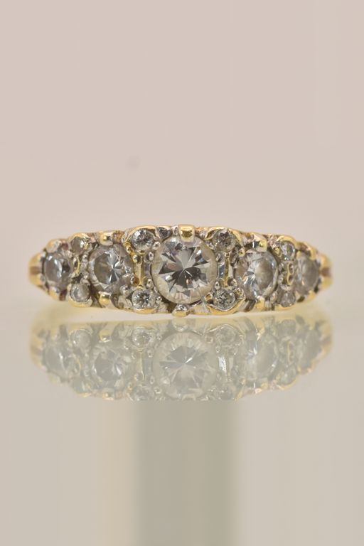 18k Gold Diamond Ring