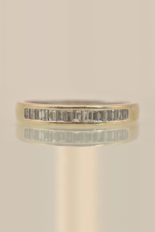 18k Gold Diamond Ring