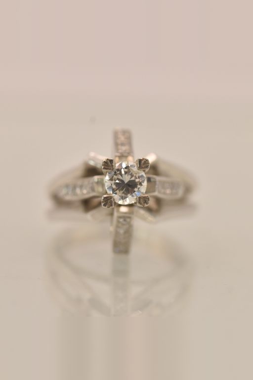 White Metal Diamond Ring