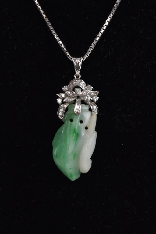 18k Gold Jade and Diamond Pendant Necklace