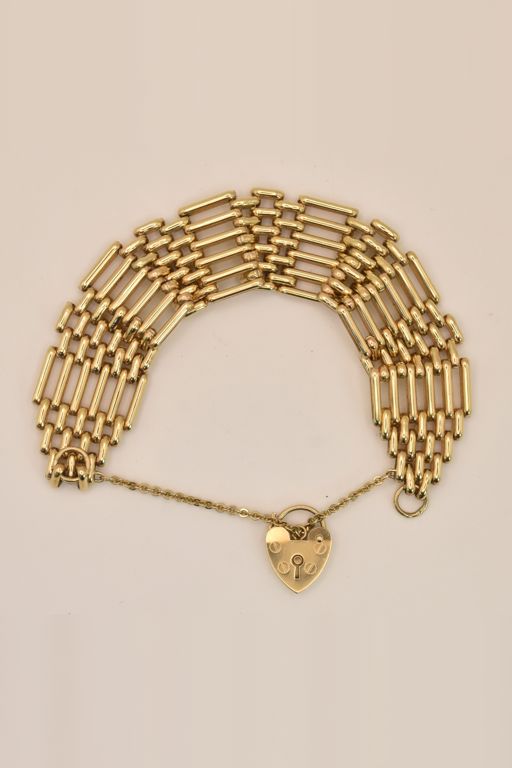 9k Gold Bracelet