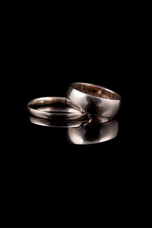 Two 9k Gold Rings