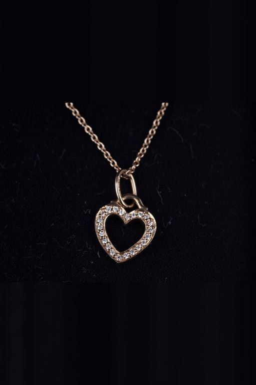 18k Gold Diamond Pendant Necklace