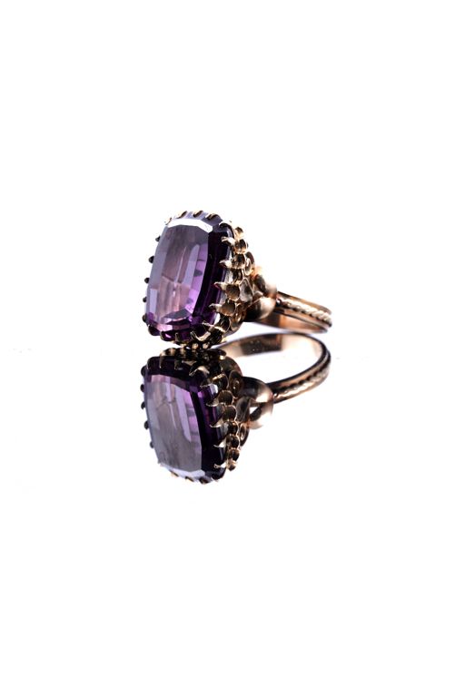 18k Gold Sapphire Ring