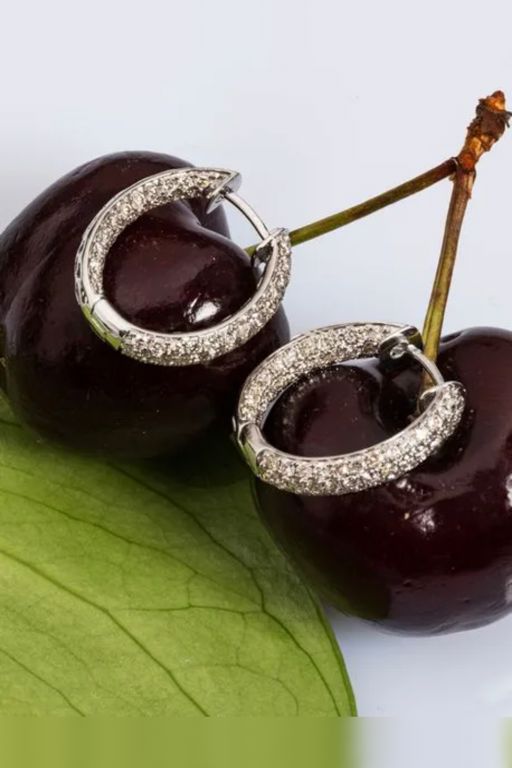 18k White Gold Diamond Hoop Earrings
