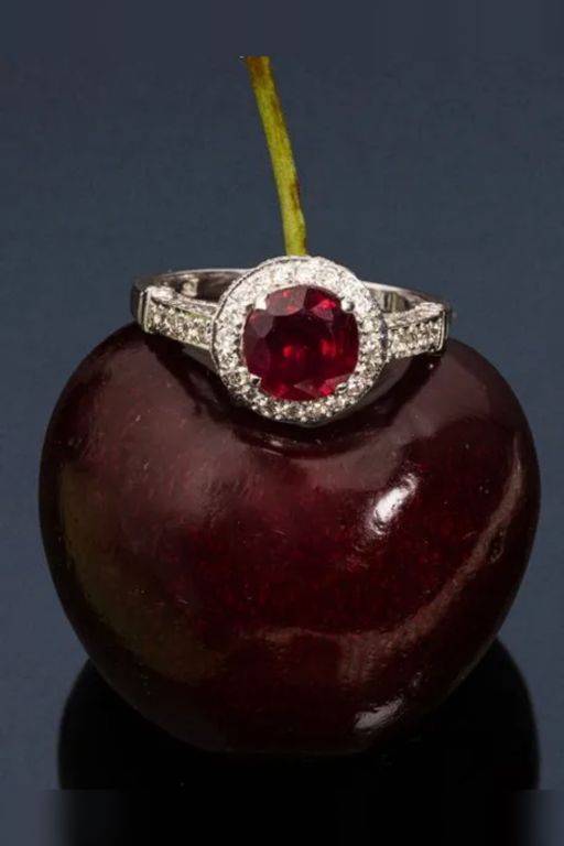 18k White Gold Ruby and Diamond Ring