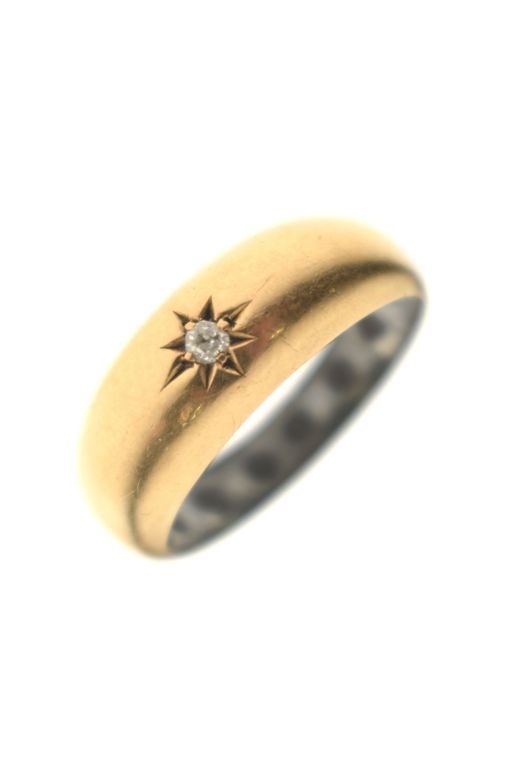 Yellow Metal Diamond Ring