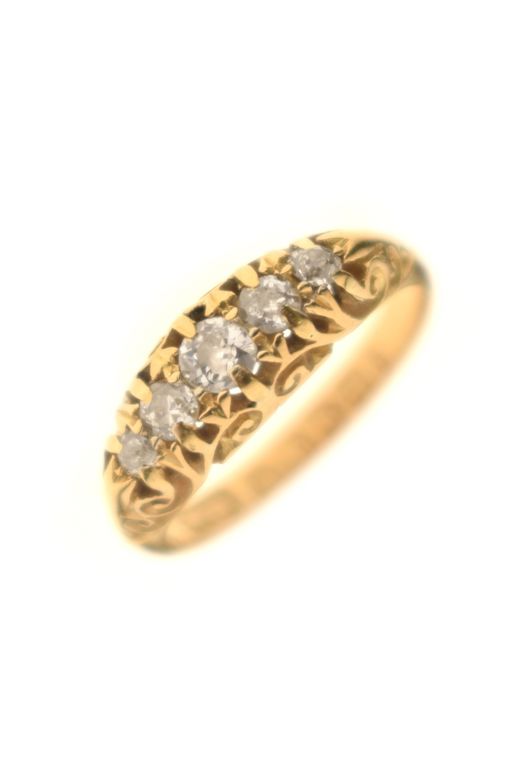 18k Gold Diamond Ring