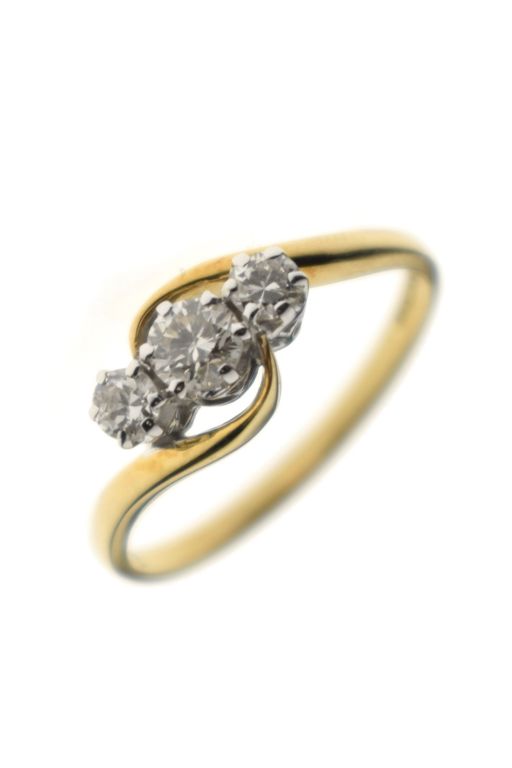 18k Gold Diamond Ring