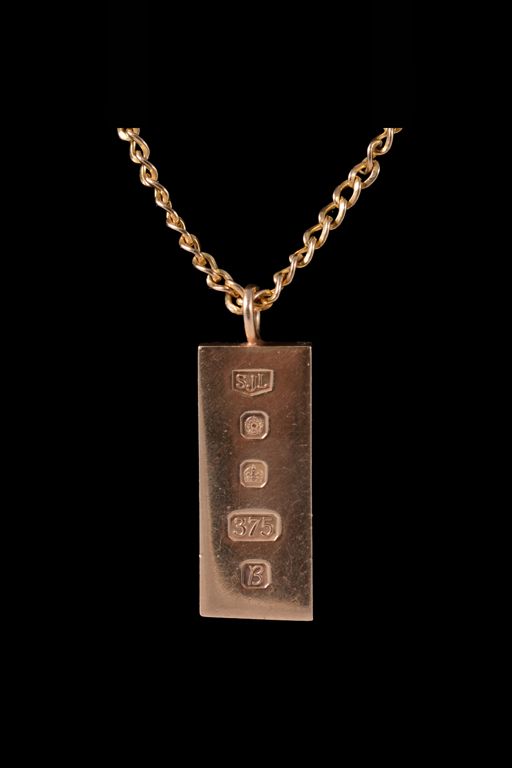 9k Gold Pendant Necklace