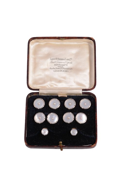 18k Gold Pearl and Mother of Pearl Jewelry Set