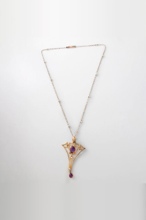 9k Yellow Gold Amethyst and Pearl Pendant Necklace