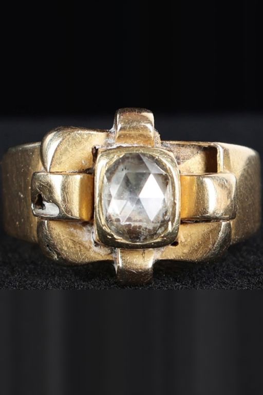 18k Yellow Gold Diamond Ring