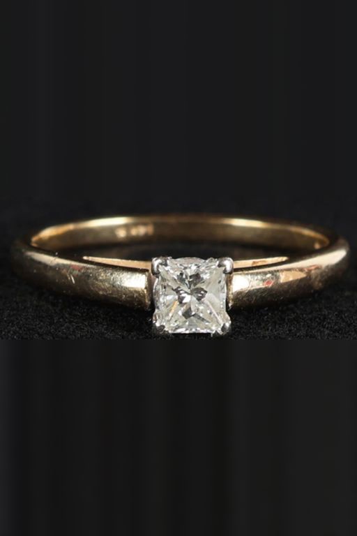 14k Gold Diamond Ring