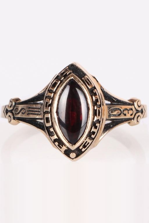 14k Yellow Gold Garnet Ring