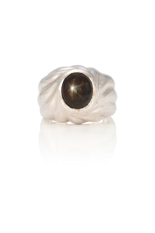 18k Gold Star Sapphire Ring